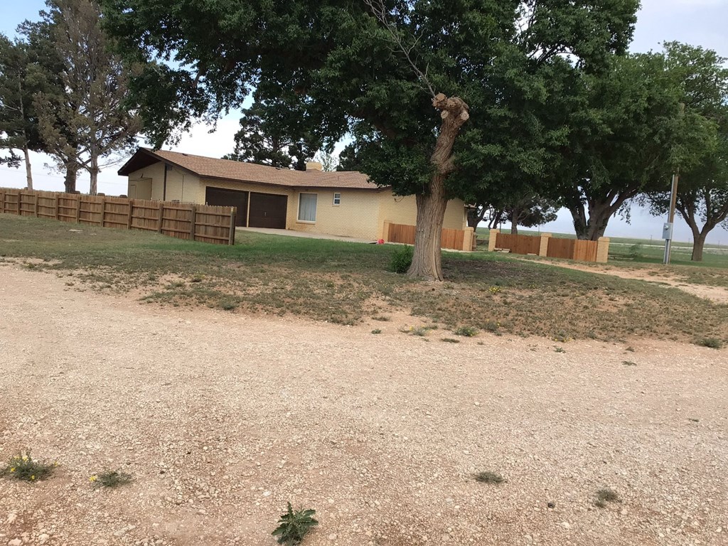 400 County Rd 100, Plains, Texas image 2