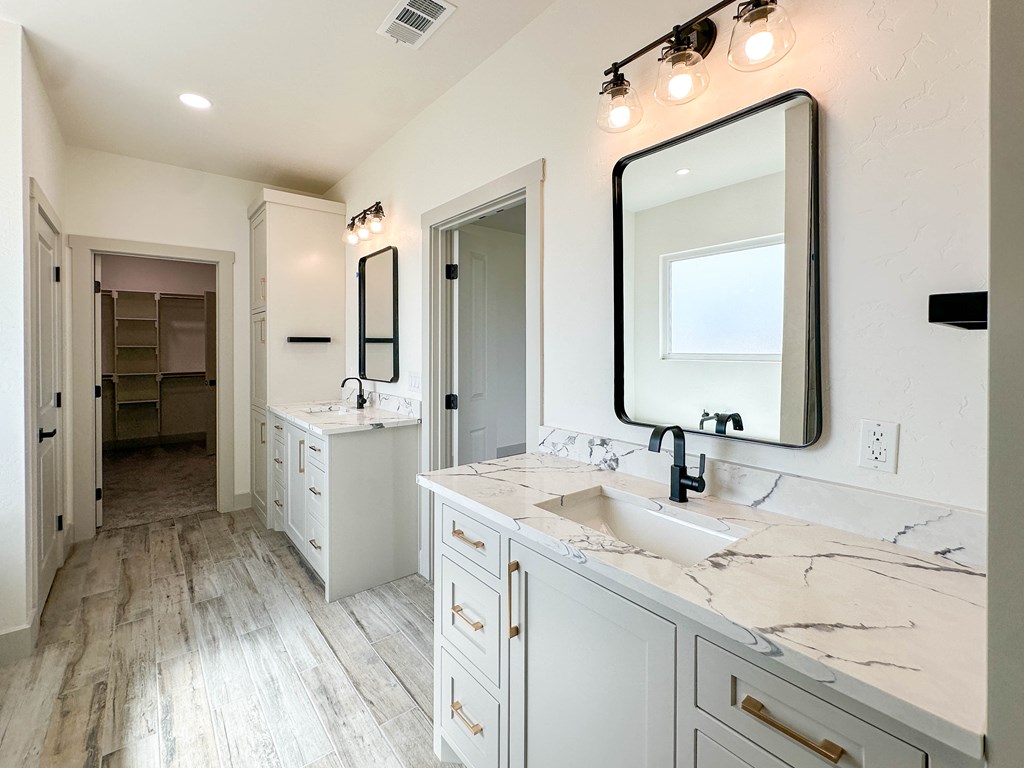 218 Pr 302c, Seminole, Texas image 16