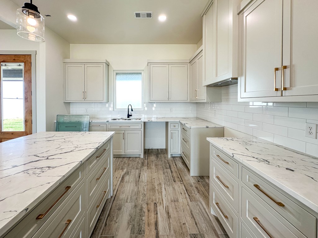 218 Pr 302c, Seminole, Texas image 12