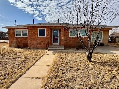 Homes For Sale - 508 SW 13th<br/> Gaines County, Seminole, TX 79360