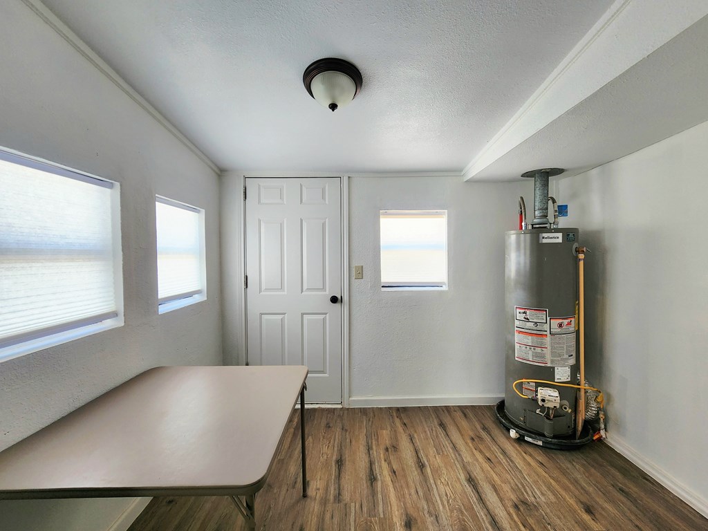 512 E 8th St, McCamey, Pennsylvania image 10