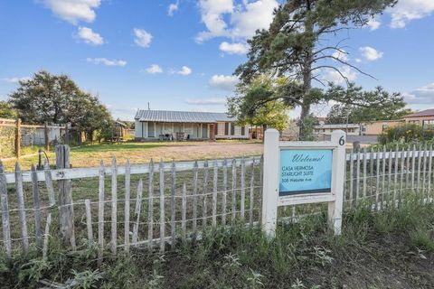 Homes For Sale - 308 Webster Ave<br/> Fort Davis, TX 79734