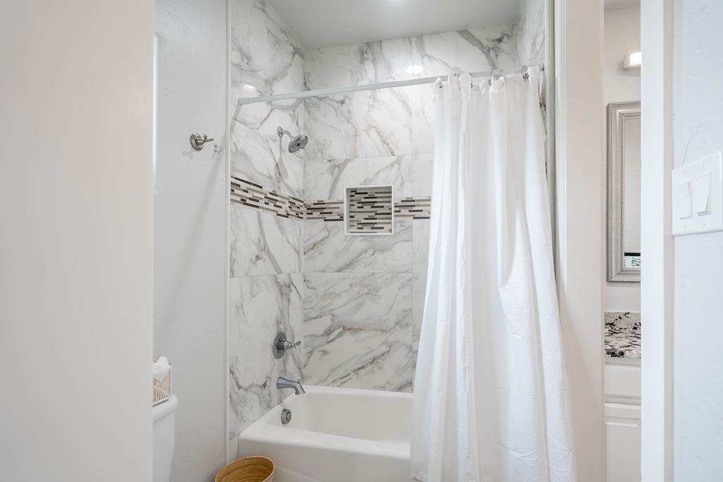 6401 Aster Dr, Midland, Pennsylvania image 24