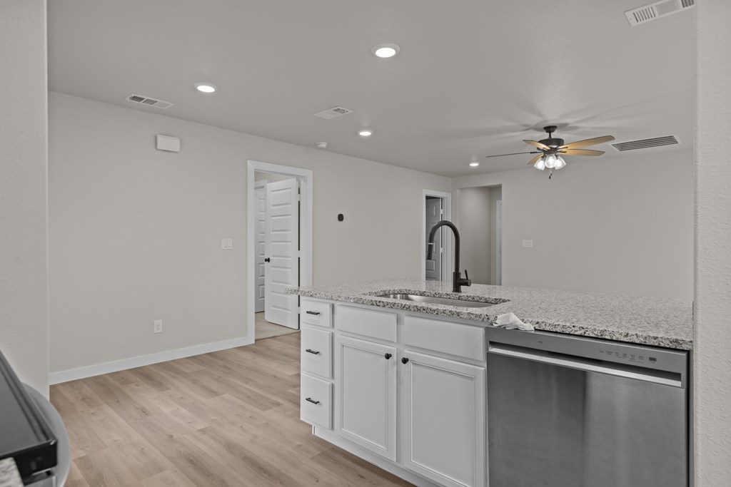 512 Chitalpa Dr, Odessa, Texas image 7