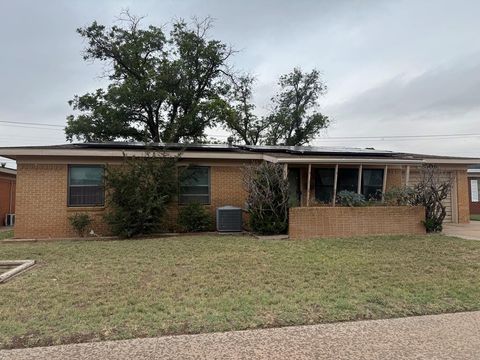 Homes For Rent - 1009 NW 13th St<br/> Andrews, TX 79714