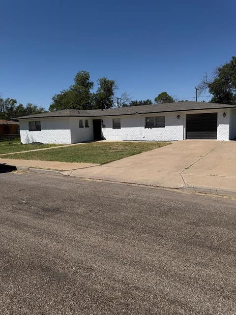 Homes For Sale - 1103 S Franklin Ave<br/> Monahans, TX 79756