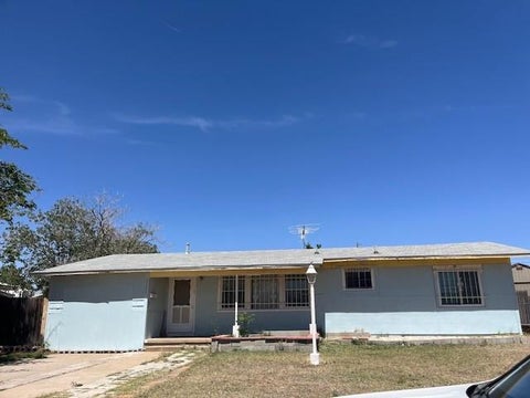 Homes For Sale - 3115 Roger Ave<br/> Odessa, TX 79762