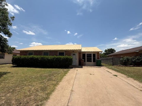 Homes For Sale - 929 E 41st St<br/> Tom Green County, San Angelo, TX 76903