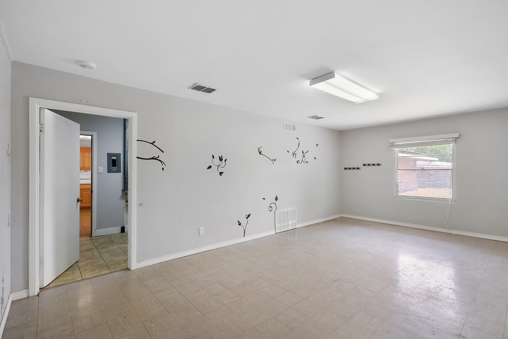 1605 W Callaghan St, Fort Stockton, Texas image 23
