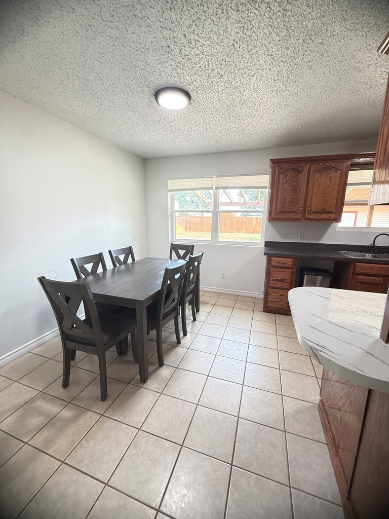 605 SW Ave K, Seminole, Texas image 4