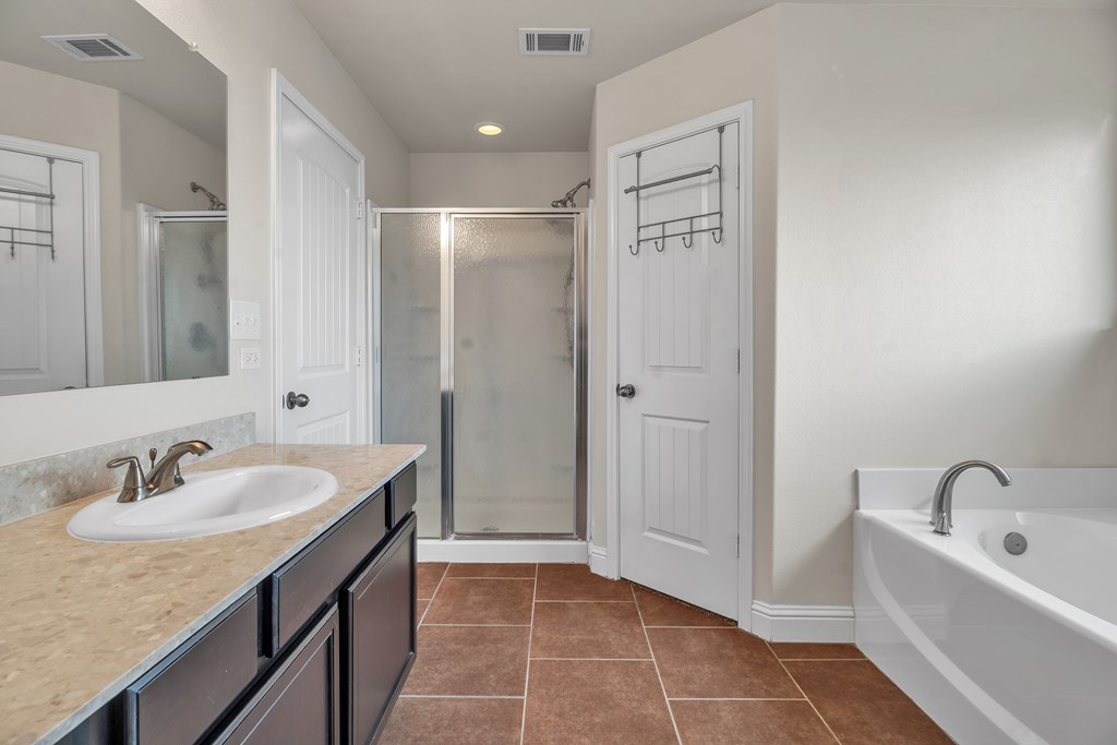 706 E 95th St, Odessa, Texas image 15