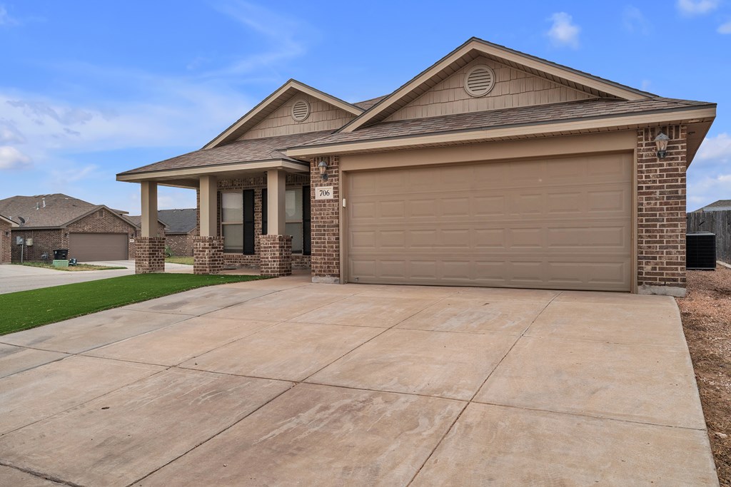 706 E 95th St, Odessa, Texas image 3