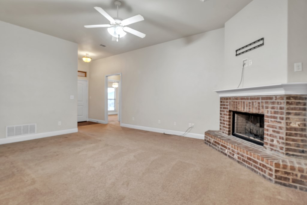 706 E 95th St, Odessa, Texas image 4