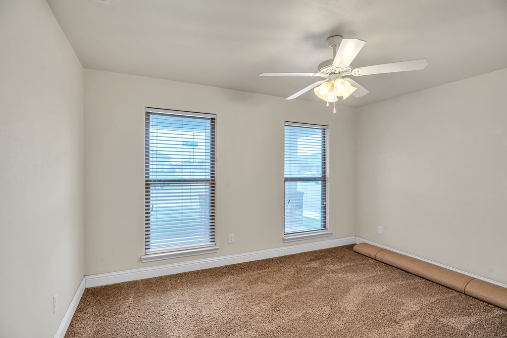 706 E 95th St, Odessa, Texas image 18