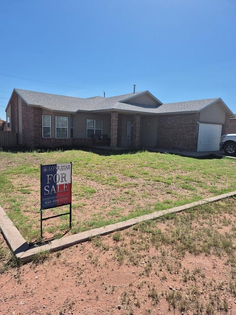 Homes For Sale - 708 Jf Kennedy Street<br/> Van Horn, TX 79855