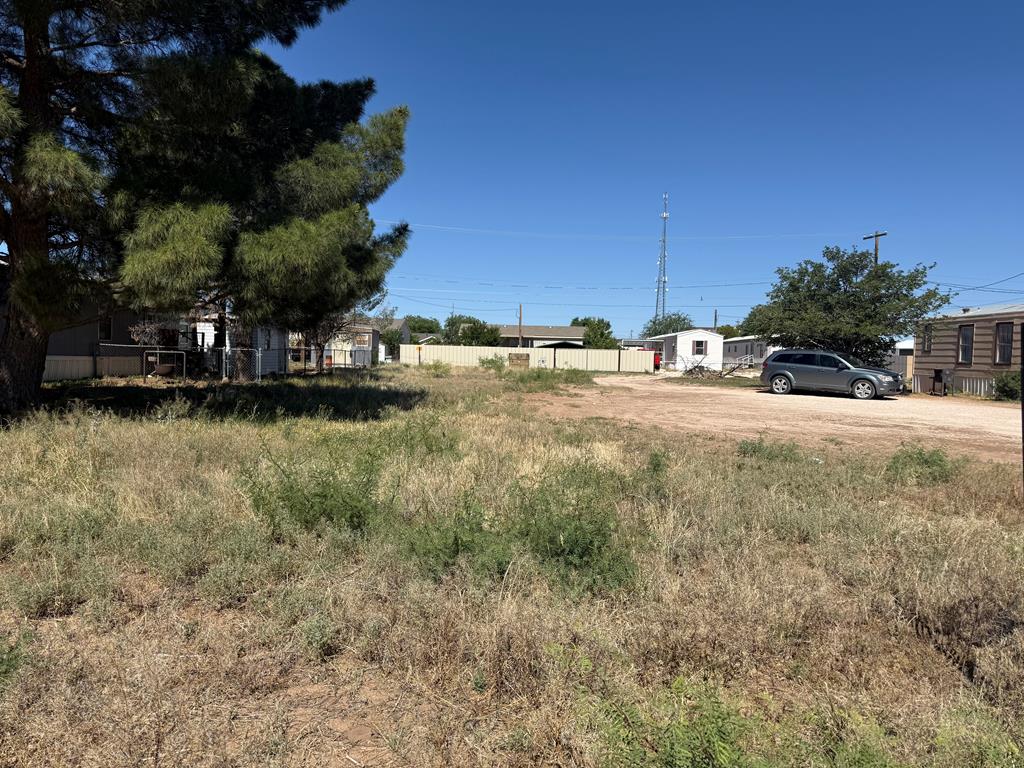 404 SE 3rd St, Seminole, Texas image 1