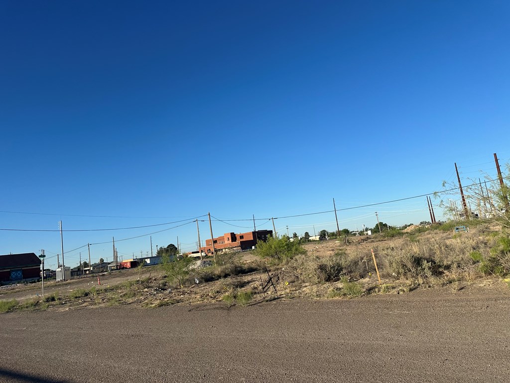 101 N Oak St, Pecos, Texas image 2
