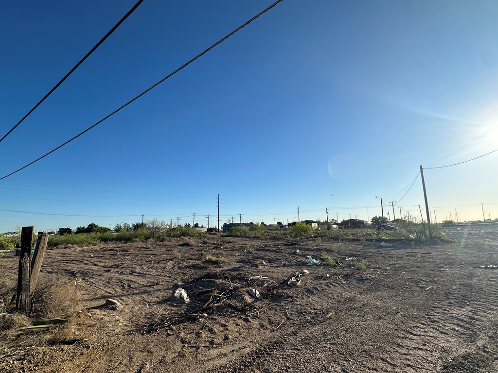 101 N Oak St, Pecos, Texas image 3