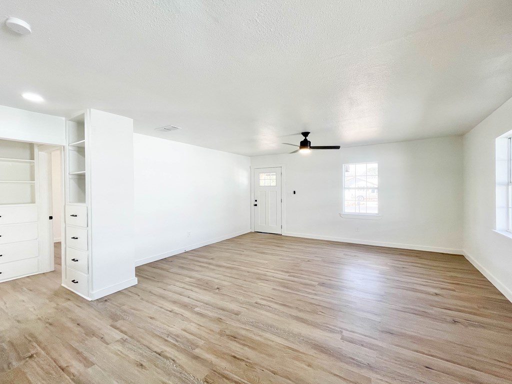 619 SW 6th St, Seminole, Texas image 6