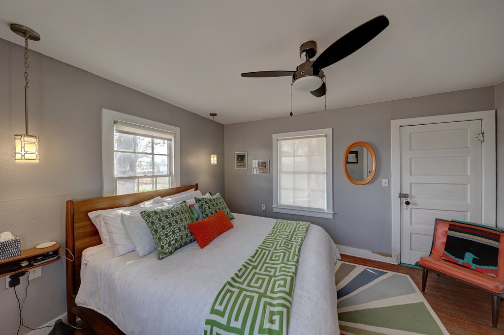 408 W 2nd St, Marfa, Texas image 11