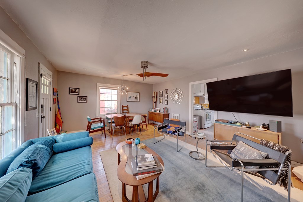408 W 2nd St, Marfa, Texas image 3