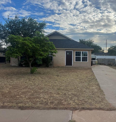 Homes For Sale - 312 SW 8th St<br/> Andrews, TX 79714