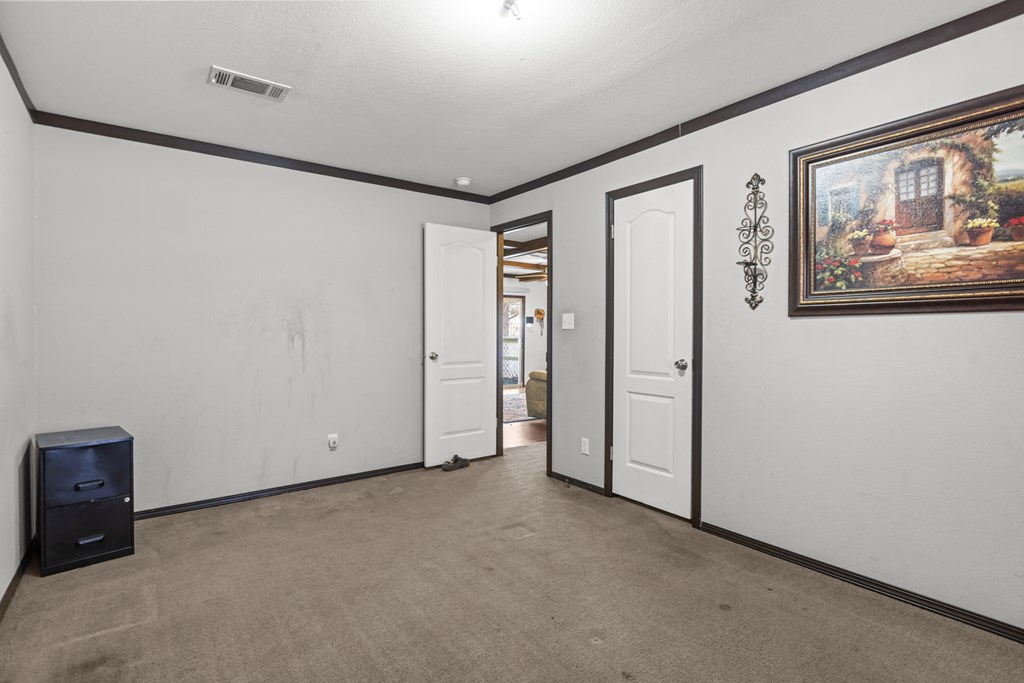 5745 W Cross St, Odessa, Texas image 28