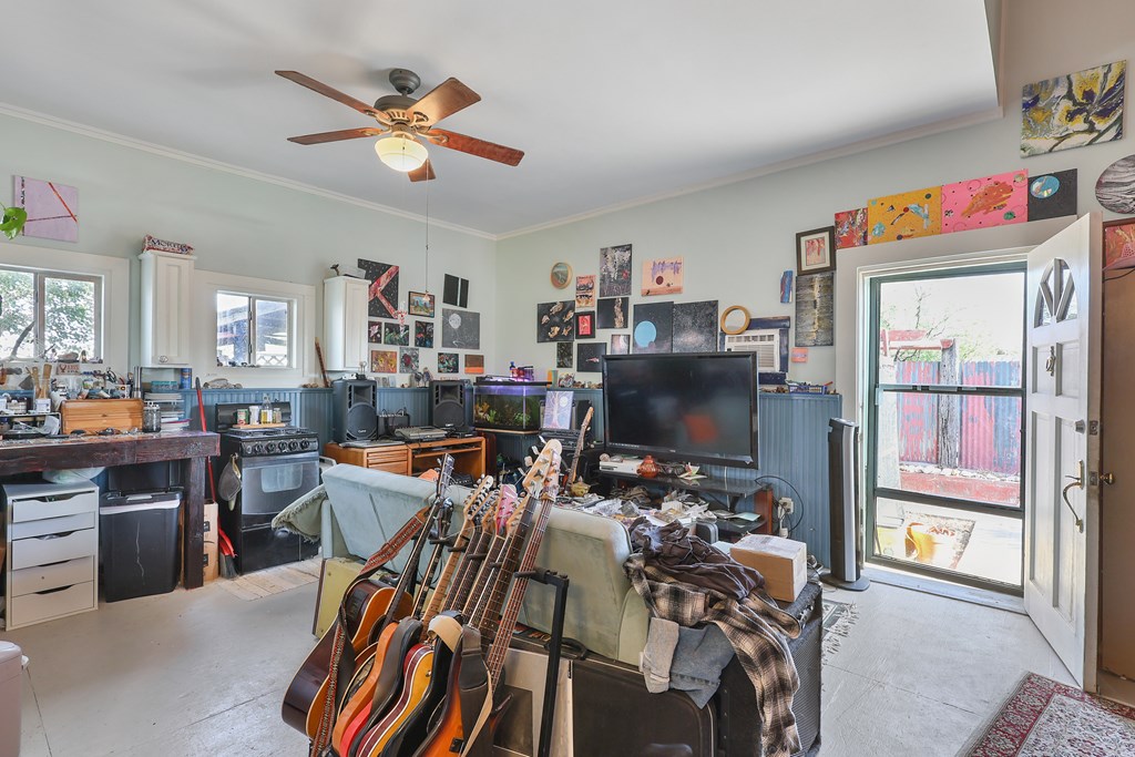106 SE 4th St, Marathon, Texas image 27