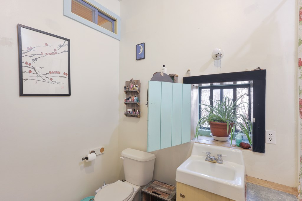 106 SE 4th St, Marathon, Texas image 12