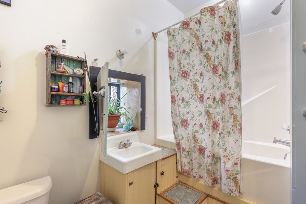 106 SE 4th St, Marathon, Texas image 11