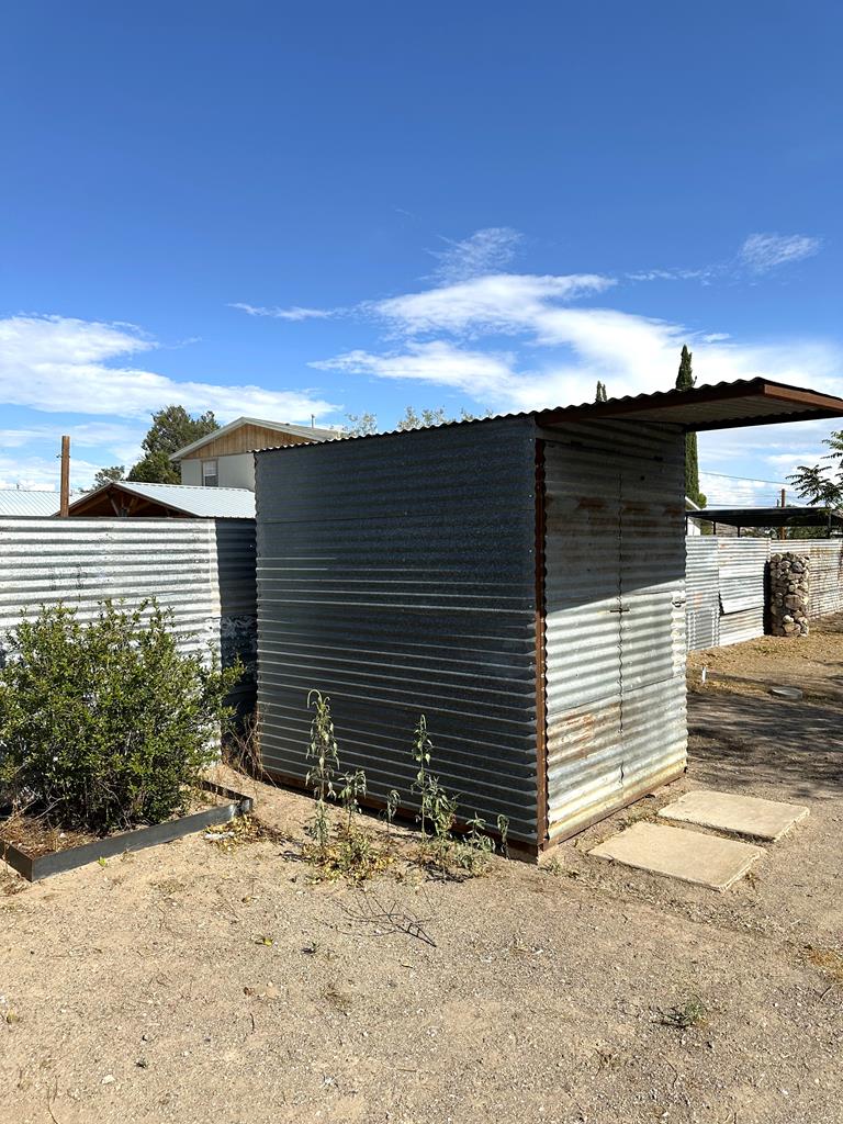 1008 W Dallas St, Marfa, Texas image 18