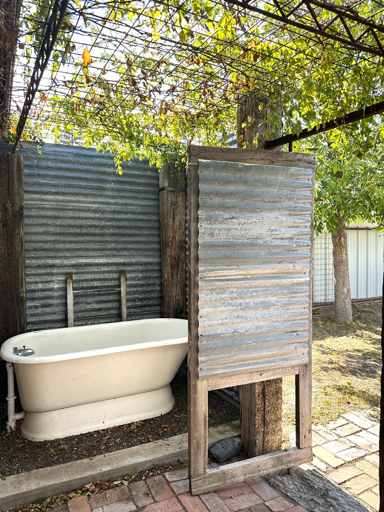 1008 W Dallas St, Marfa, Texas image 16