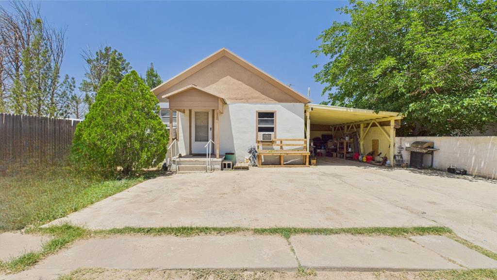 1305 S Morris St, Pecos, Texas image 1