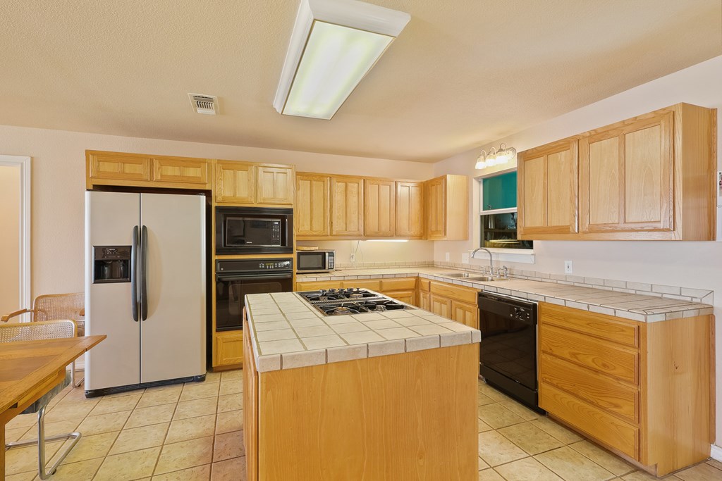 43031 Fm 1703, Alpine, Texas image 7
