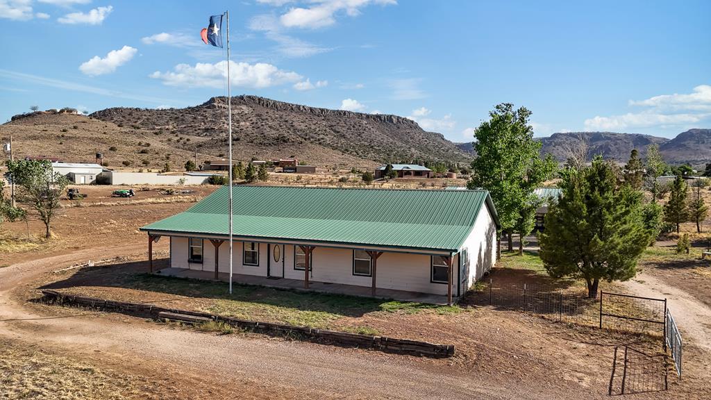 43031 Fm 1703, Alpine, Texas image 2