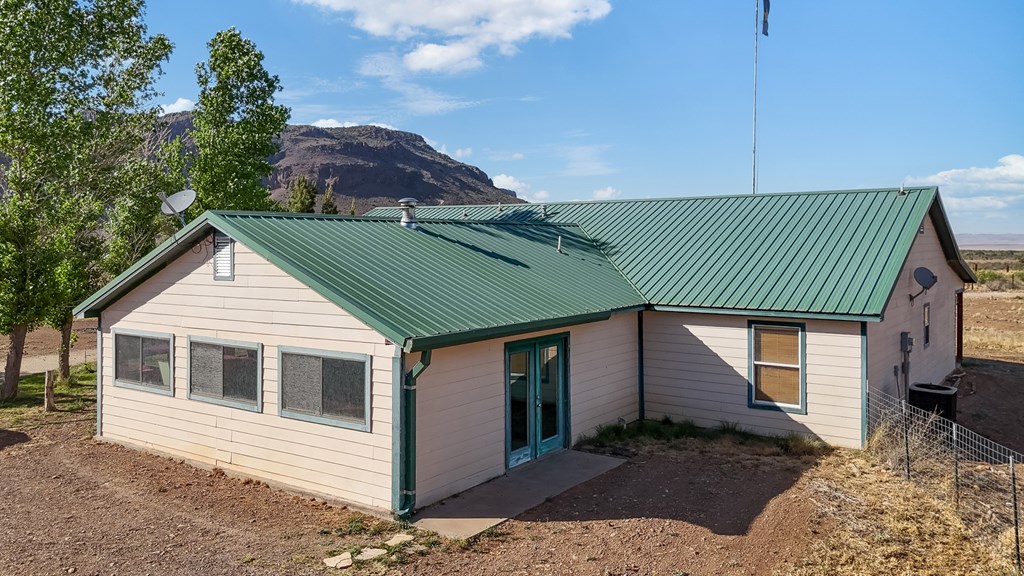 43031 Fm 1703, Alpine, Texas image 27
