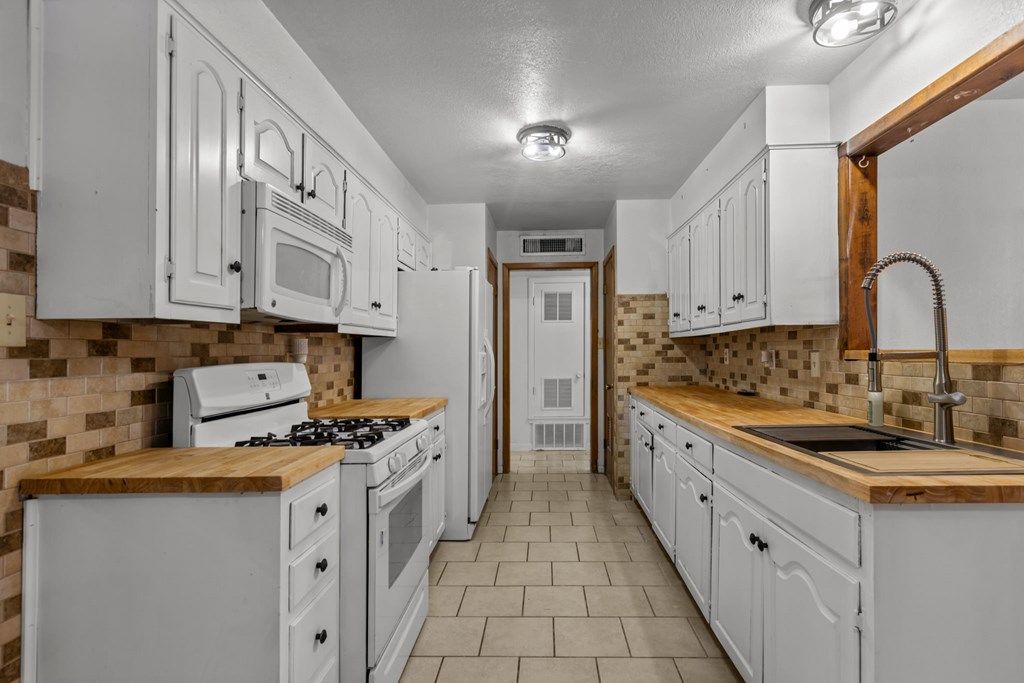905 NW Ave. L, Andrews, Alabama image 6
