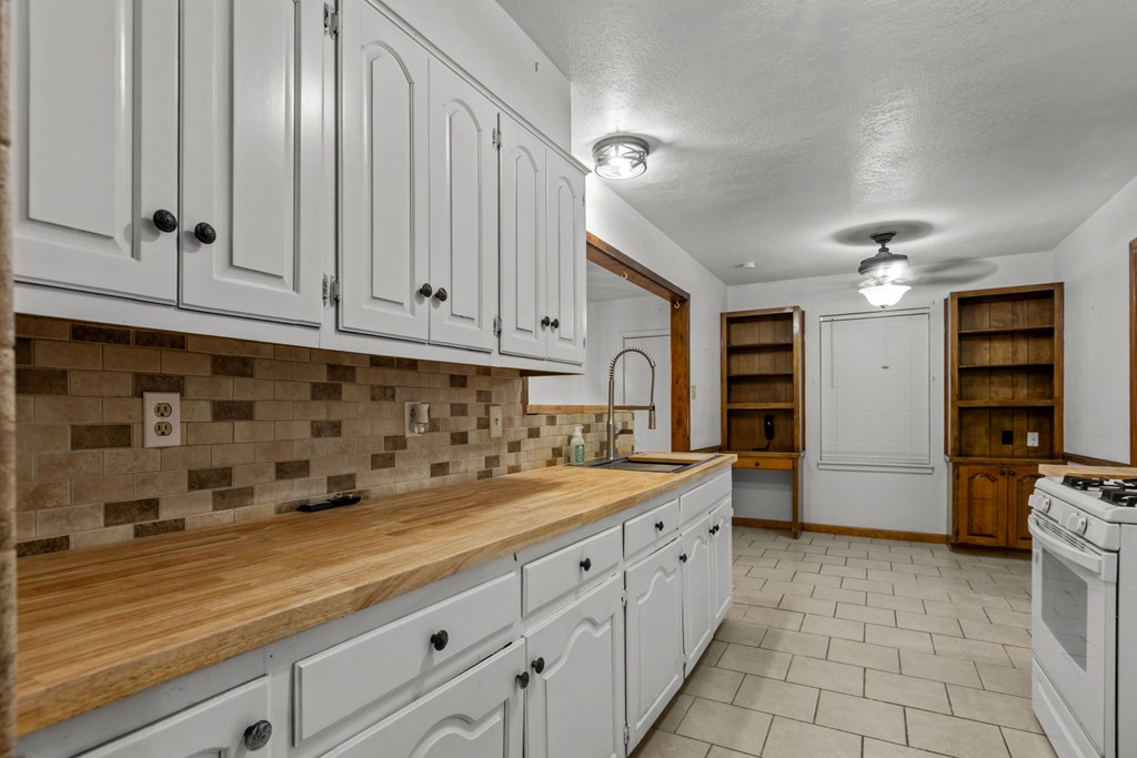 905 NW Ave. L, Andrews, Alabama image 8