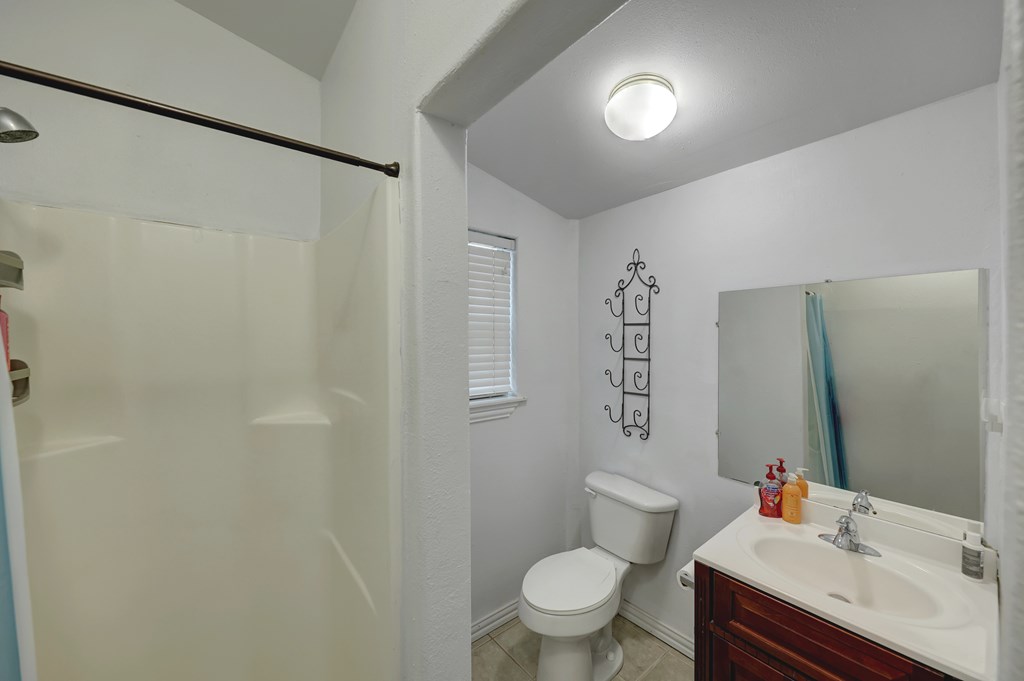 104 E 3rd St, Marfa, Texas image 28