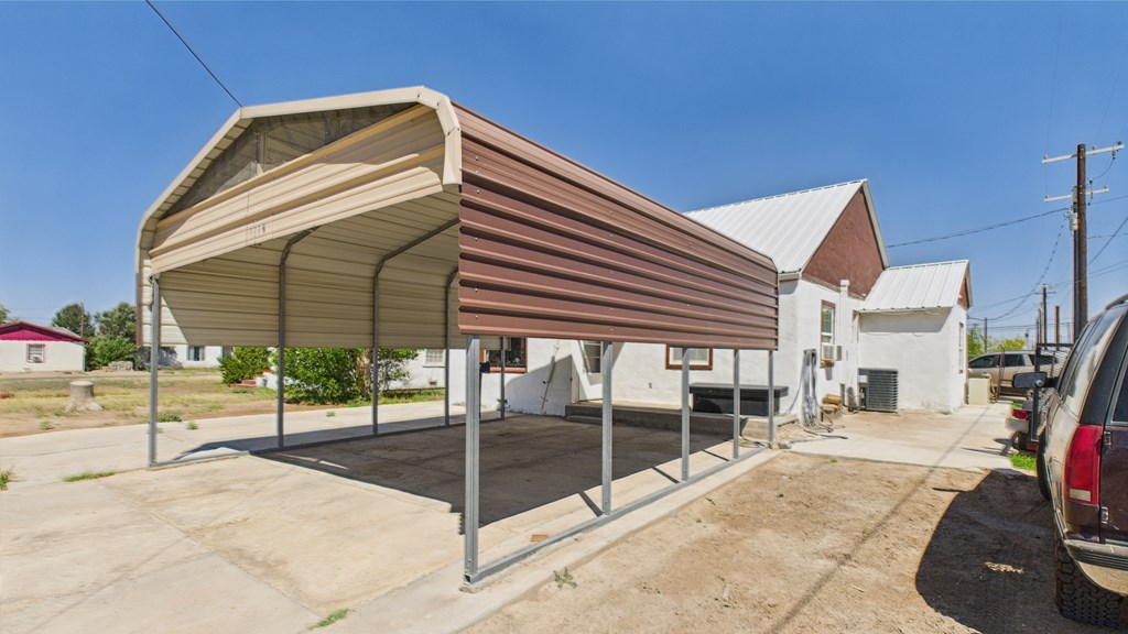 1017 W 5th, Pecos, Texas image 3