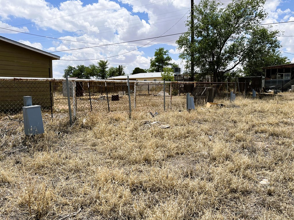 621 N Midland St, Goldsmith, Texas image 2