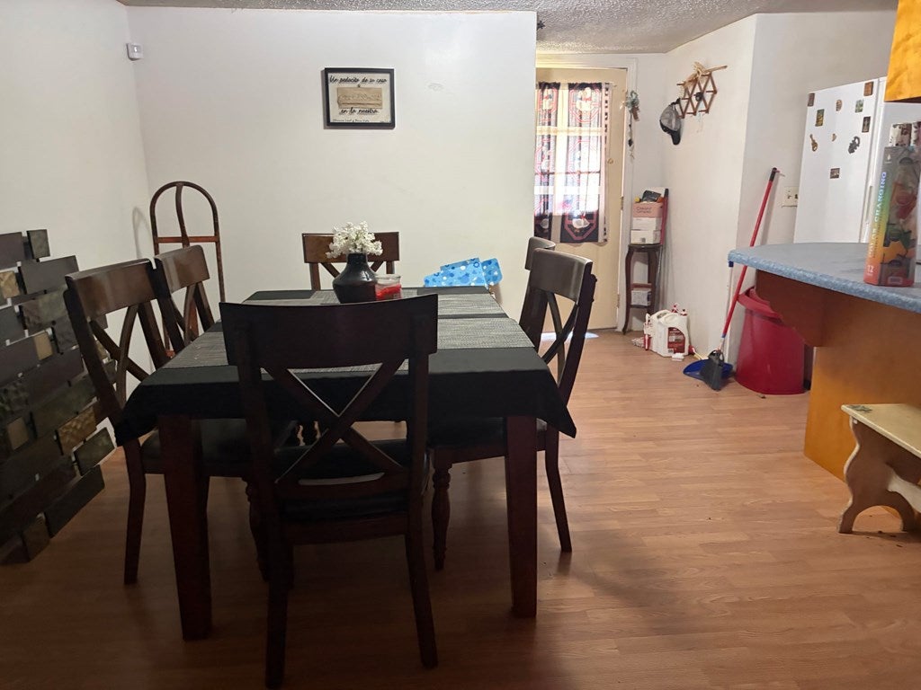 114 W Harris St - Photo 3