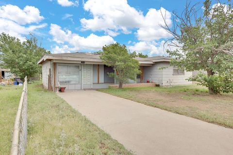 Homes For Sale - 700 Blackstone Ave<br/> Odessa, TX 79763
