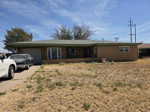 Homes For Sale - 2124 Redbud Ave<br/> Odessa, TX 79762