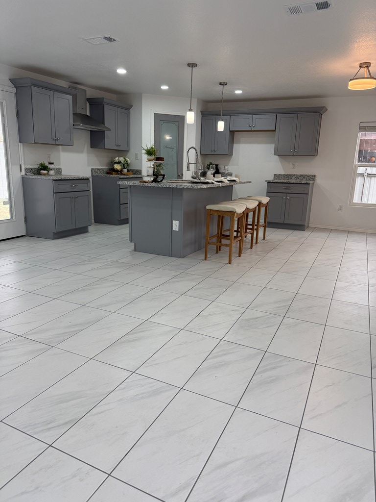 1104 S Mary St, Crane, Texas image 7