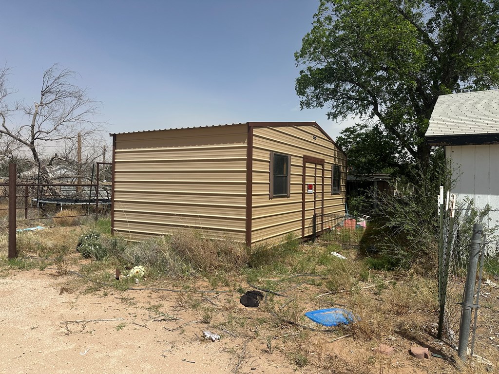 305 S Ursila, Monahans, Texas image 10