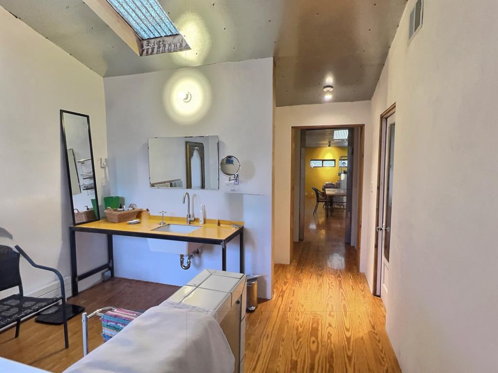 308 E Murphy St, Marfa, Texas image 43
