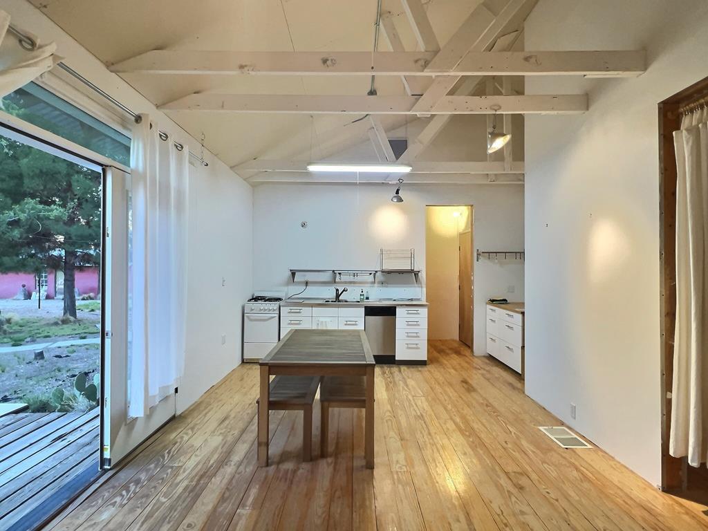 308 E Murphy St, Marfa, Texas image 17