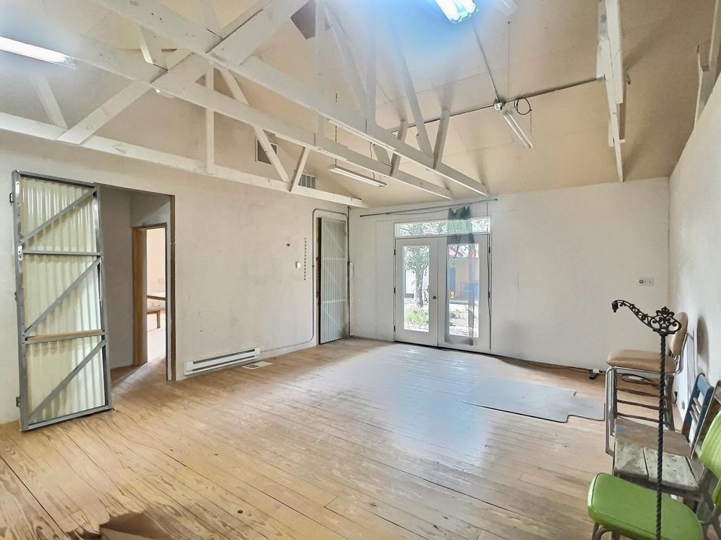 308 E Murphy St, Marfa, Texas image 14