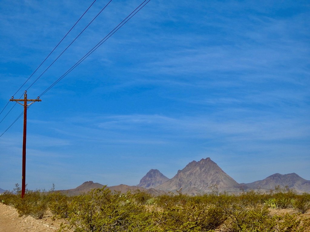889 Sombrero Peak Road, Terlingua, Texas image 23